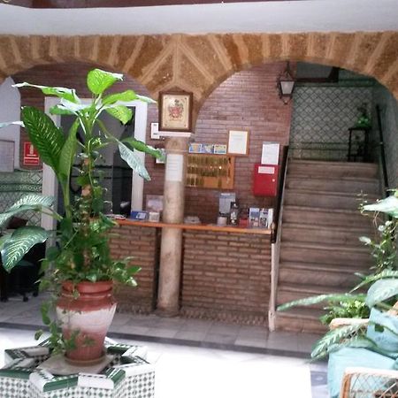 Hostal Centro Sol Cadiz Bagian luar foto