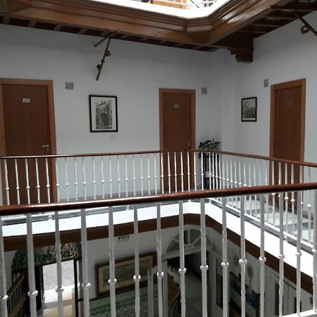 Hostal Centro Sol Cadiz Bagian luar foto
