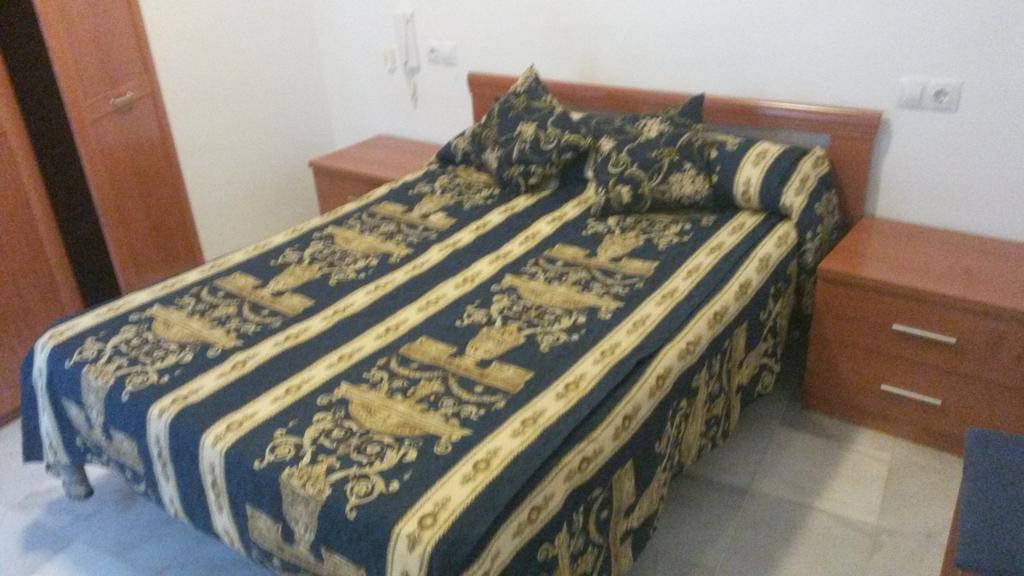 Hostal Centro Sol Cadiz Bagian luar foto